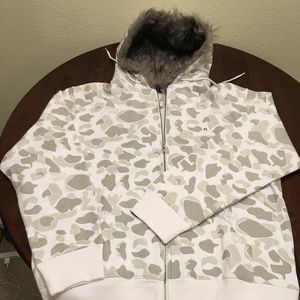 New Temple Effectives Faux Hoodie XL White Camo